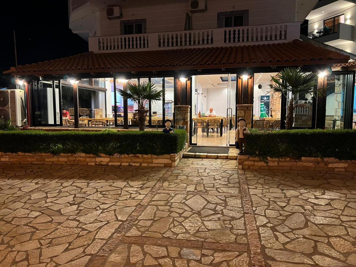 Hotel Ronaldo Ksamil Esterno foto