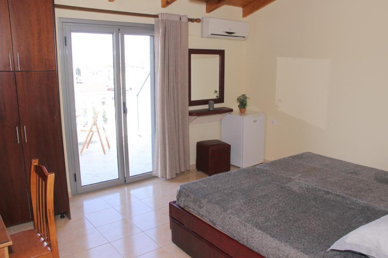Hotel Ronaldo Ksamil Esterno foto